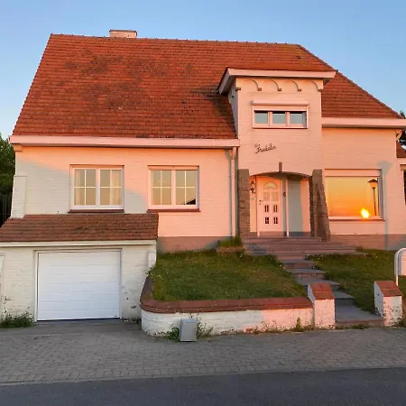 Villa Friedolin Heeft Zicht Op Zee En Duinen, In Duinenreservaat, Hot Tub Met Jacuzzi En Sauna Met Zeezichten Te