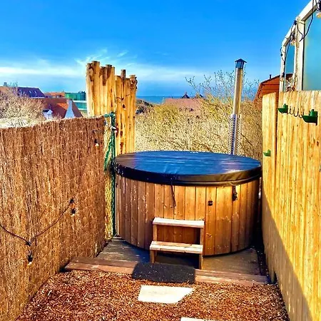 Villa Friedolin Heeft Zicht Op Zee En Duinen, In Duinenreservaat, Hot Tub Met Jacuzzi En Sauna Met Zeezichten Te *
